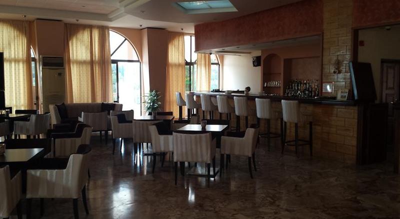 Jason Hotel Ipsos Bagian luar foto
